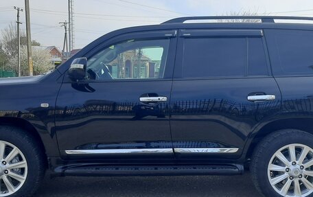 Toyota Land Cruiser 200, 2010 год, 3 300 000 рублей, 5 фотография