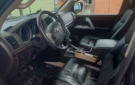 Toyota Land Cruiser 200, 2010 год, 3 300 000 рублей, 7 фотография