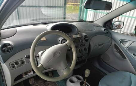 Toyota Yaris I рестайлинг, 2001 год, 370 000 рублей, 4 фотография