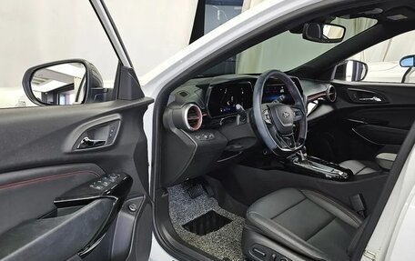 Chevrolet Trax, 2023 год, 1 993 003 рублей, 10 фотография