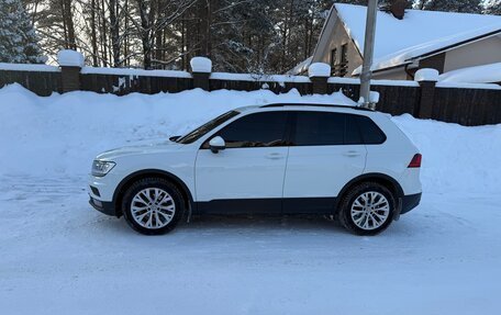 Volkswagen Tiguan II, 2019 год, 2 200 000 рублей, 4 фотография