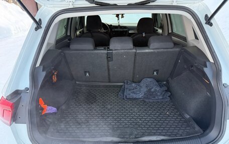 Volkswagen Tiguan II, 2019 год, 2 200 000 рублей, 10 фотография