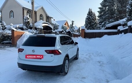 Volkswagen Tiguan II, 2019 год, 2 200 000 рублей, 6 фотография