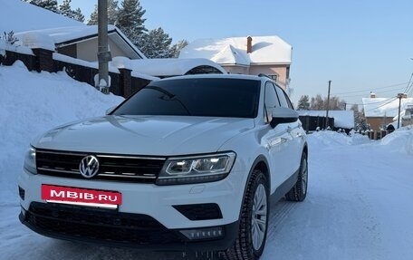 Volkswagen Tiguan II, 2019 год, 2 200 000 рублей, 2 фотография