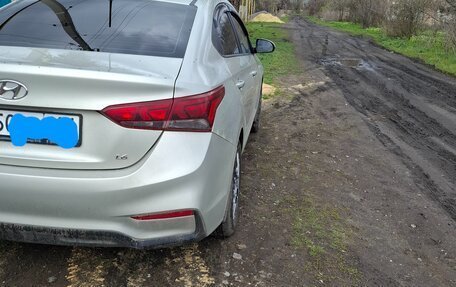 Hyundai Solaris II рестайлинг, 2019 год, 1 450 000 рублей, 3 фотография