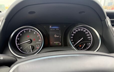 Toyota Camry, 2019 год, 2 900 000 рублей, 9 фотография