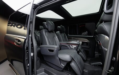 Mercedes-Benz V-Класс, 2026 год, 14 820 000 рублей, 34 фотография