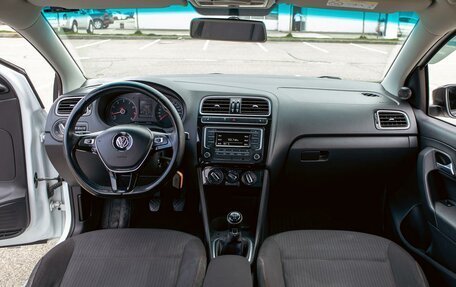 Volkswagen Polo VI (EU Market), 2017 год, 825 000 рублей, 16 фотография