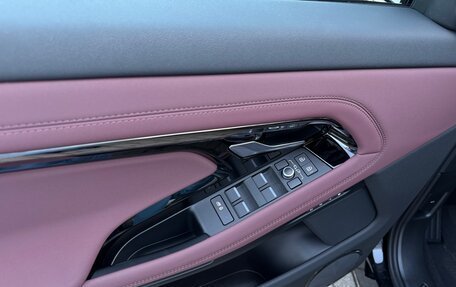 Land Rover Range Rover Evoque II, 2025 год, 6 200 000 рублей, 6 фотография