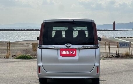 Toyota Noah III, 2020 год, 2 033 000 рублей, 8 фотография