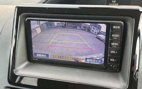 Toyota Noah III, 2020 год, 2 033 000 рублей, 14 фотография