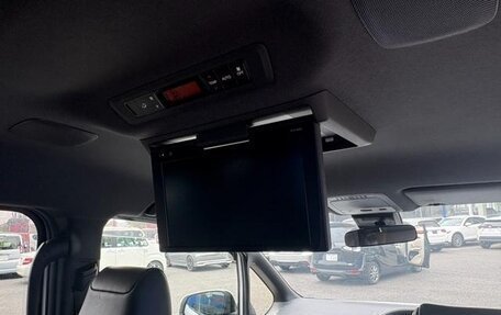 Toyota Noah III, 2020 год, 2 363 000 рублей, 14 фотография