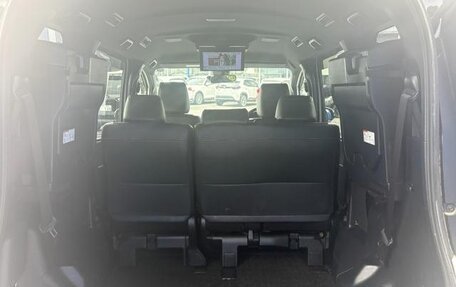 Toyota Noah III, 2020 год, 2 363 000 рублей, 19 фотография