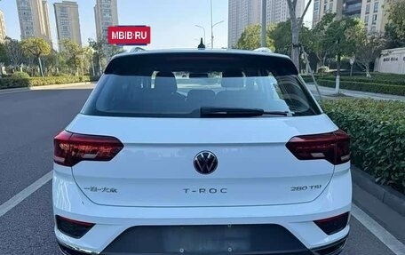 Volkswagen T-Roc I, 2022 год, 1 690 000 рублей, 4 фотография