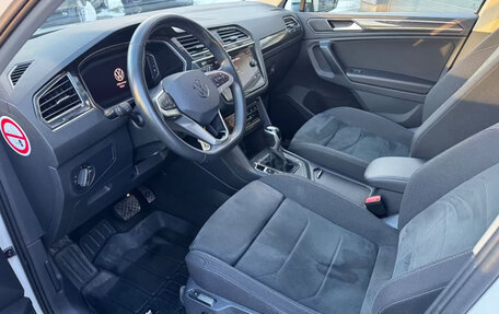 Volkswagen Tiguan II, 2023 год, 3 150 000 рублей, 9 фотография