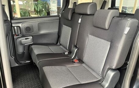 Toyota Sienta, 2023 год, 1 178 000 рублей, 12 фотография