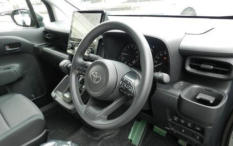 Toyota Sienta, 2023 год, 1 178 000 рублей, 8 фотография