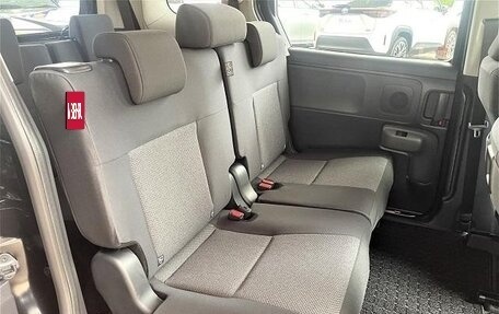 Toyota Sienta, 2023 год, 1 178 000 рублей, 13 фотография