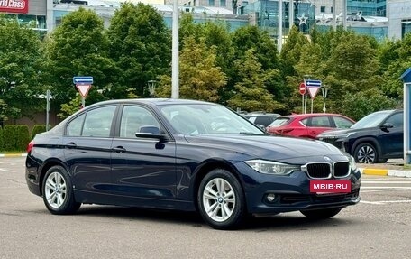 BMW 3 серия, 2017 год, 1 600 000 рублей, 3 фотография