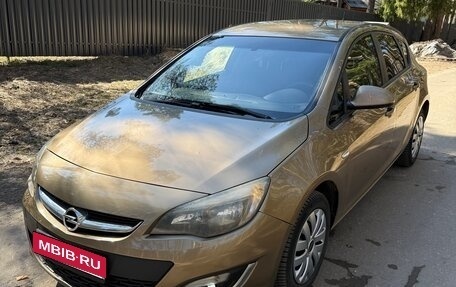 Opel Astra J, 2012 год, 690 000 рублей, 1 фотография