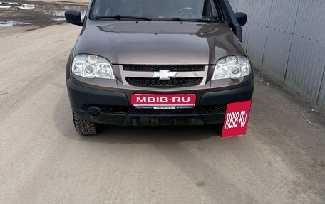 Chevrolet Niva I рестайлинг, 2015 год, 530 000 рублей, 1 фотография