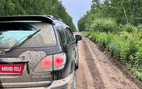 Lexus RX IV рестайлинг, 2003 год, 1 000 000 рублей, 4 фотография
