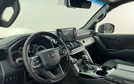 Toyota Land Cruiser, 2023 год, 12 200 000 рублей, 10 фотография