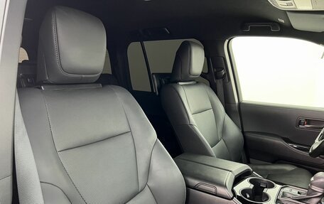 Toyota Land Cruiser, 2023 год, 12 200 000 рублей, 17 фотография