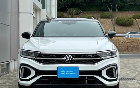 Volkswagen T-Roc I, 2023 год, 1 473 000 рублей, 2 фотография