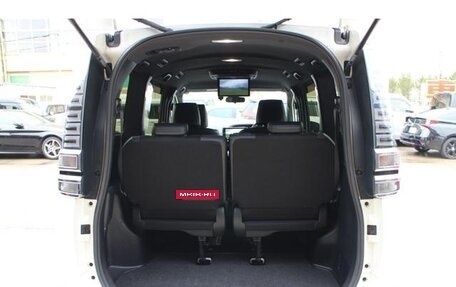 Toyota Voxy III, 2020 год, 2 148 000 рублей, 26 фотография