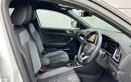 Volkswagen T-Roc I, 2023 год, 1 473 000 рублей, 9 фотография