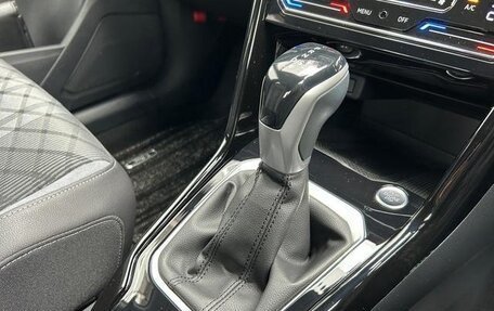 Volkswagen T-Roc I, 2023 год, 1 473 000 рублей, 13 фотография