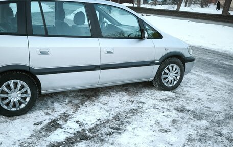 Opel Zafira A рестайлинг, 2004 год, 350 000 рублей, 2 фотография