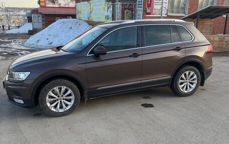 Volkswagen Tiguan II, 2017 год, 2 400 000 рублей, 2 фотография
