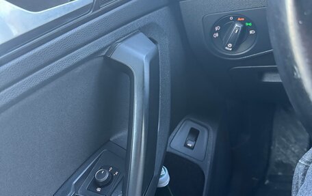 Volkswagen Tiguan II, 2017 год, 2 400 000 рублей, 14 фотография