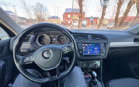 Volkswagen Tiguan II, 2017 год, 2 400 000 рублей, 10 фотография