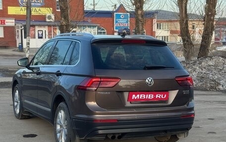 Volkswagen Tiguan II, 2017 год, 2 400 000 рублей, 4 фотография