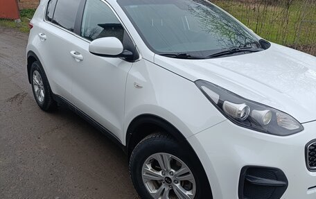 KIA Sportage IV рестайлинг, 2018 год, 1 600 000 рублей, 2 фотография