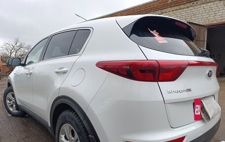 KIA Sportage IV рестайлинг, 2018 год, 1 600 000 рублей, 3 фотография