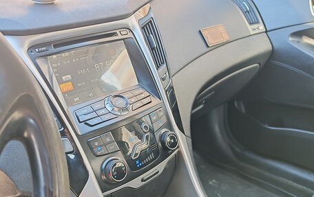 Hyundai Sonata VI, 2011 год, 600 000 рублей, 29 фотография