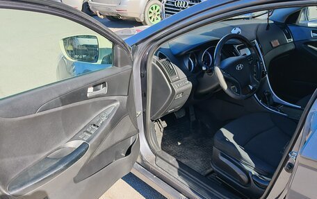 Hyundai Sonata VI, 2011 год, 600 000 рублей, 25 фотография