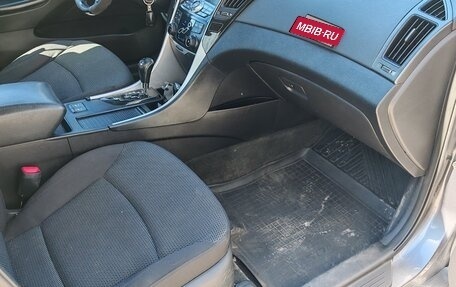 Hyundai Sonata VI, 2011 год, 600 000 рублей, 33 фотография