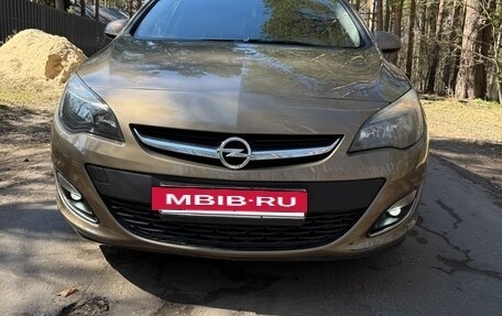 Opel Astra J, 2012 год, 690 000 рублей, 2 фотография