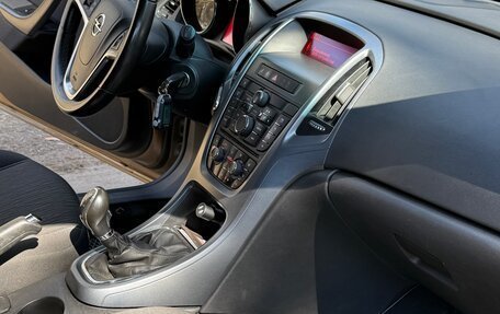 Opel Astra J, 2012 год, 690 000 рублей, 11 фотография