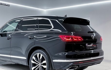 Volkswagen Touareg III, 2019 год, 5 500 000 рублей, 10 фотография