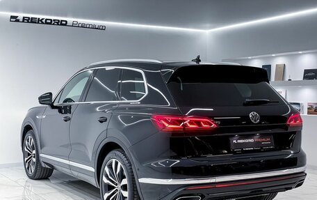 Volkswagen Touareg III, 2019 год, 5 500 000 рублей, 11 фотография