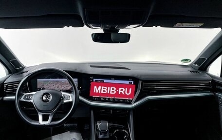 Volkswagen Touareg III, 2019 год, 5 500 000 рублей, 16 фотография