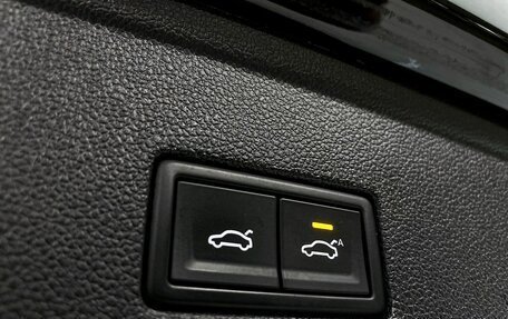 Volkswagen Touareg III, 2019 год, 5 500 000 рублей, 34 фотография