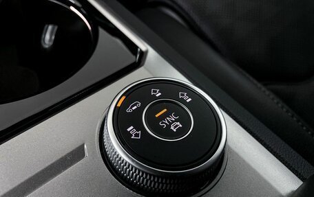 Volkswagen Touareg III, 2019 год, 5 500 000 рублей, 29 фотография