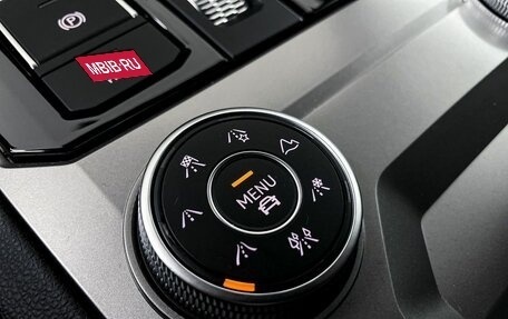 Volkswagen Touareg III, 2019 год, 5 500 000 рублей, 28 фотография